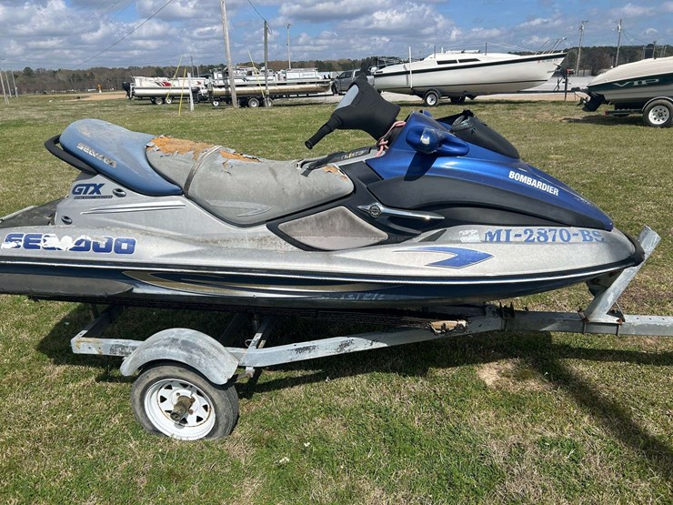 2001-sea-doo-gtx-jet-ski-image-4