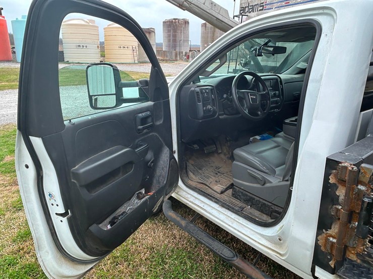 2015-gmc-3500hd-image-34