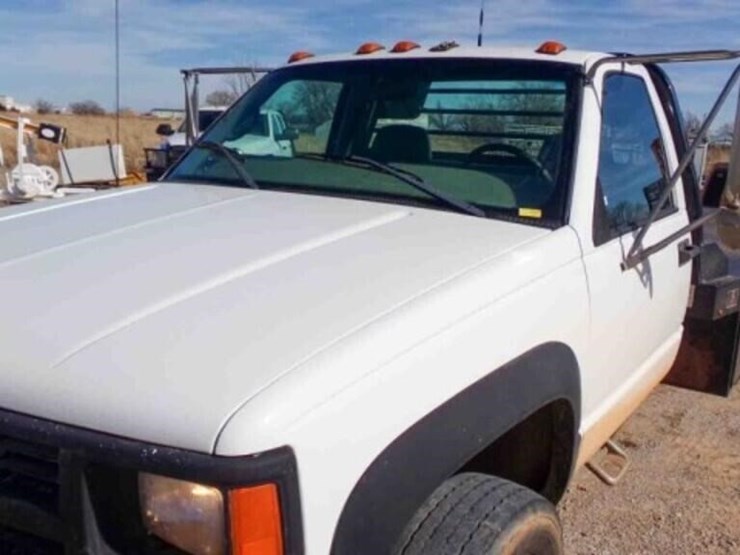 2002-chevrolet-3500-image-11