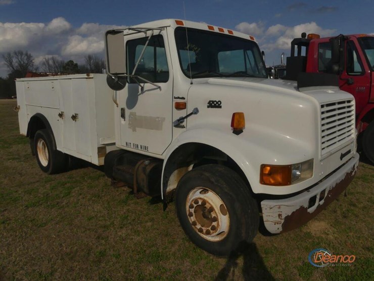 2000-international-4700-image-1