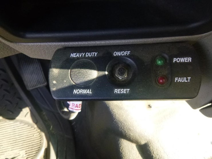 2010-ford-f550-image-17