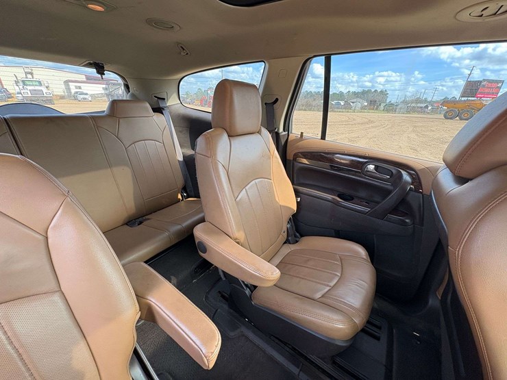 2016-buick-enclave-image-23