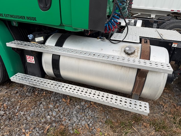 #40990-•-2019-freightliner-cascadia-s/a-daycab-truck-tractor-vin:-3akjgbdv5ksks6034-image-30