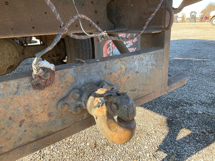 2004-gmc-topkick-image-35