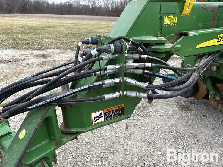 john-deere-1790-image-11