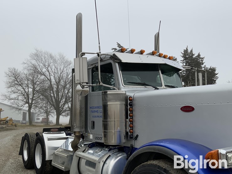 2007-peterbilt-379-image-10