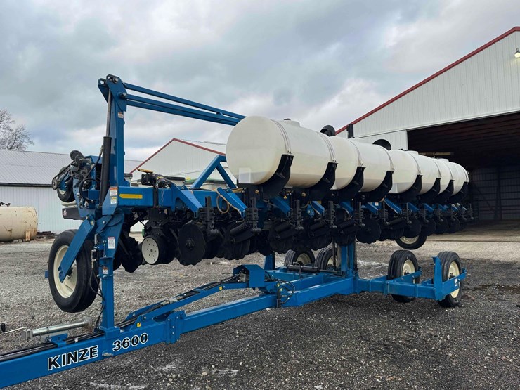 kinze-3600-image-7