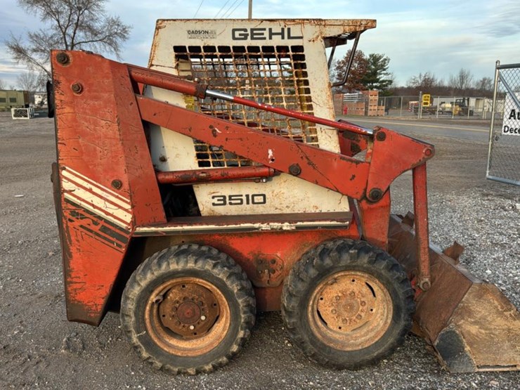 #1155-•-gehl-skid-steer-image-5