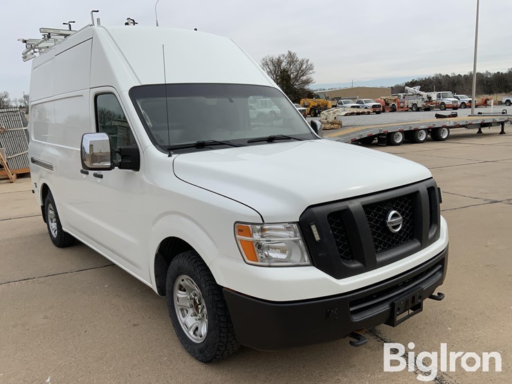 2017-nissan-nv2500-image-13