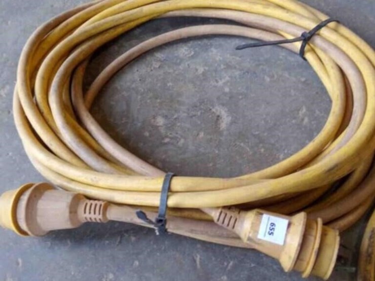 heavy-duty-extension-cord-30a-image-1