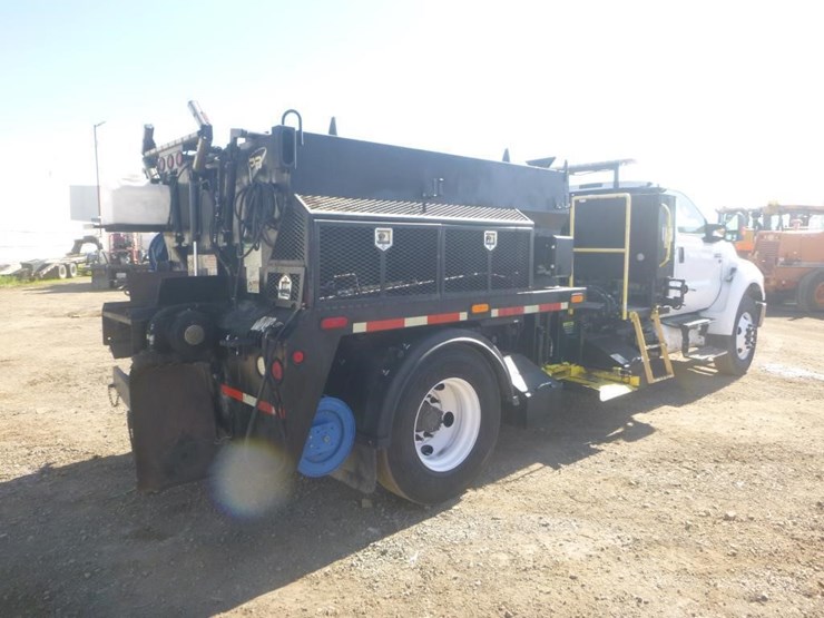 2013-ford-f650-image-3