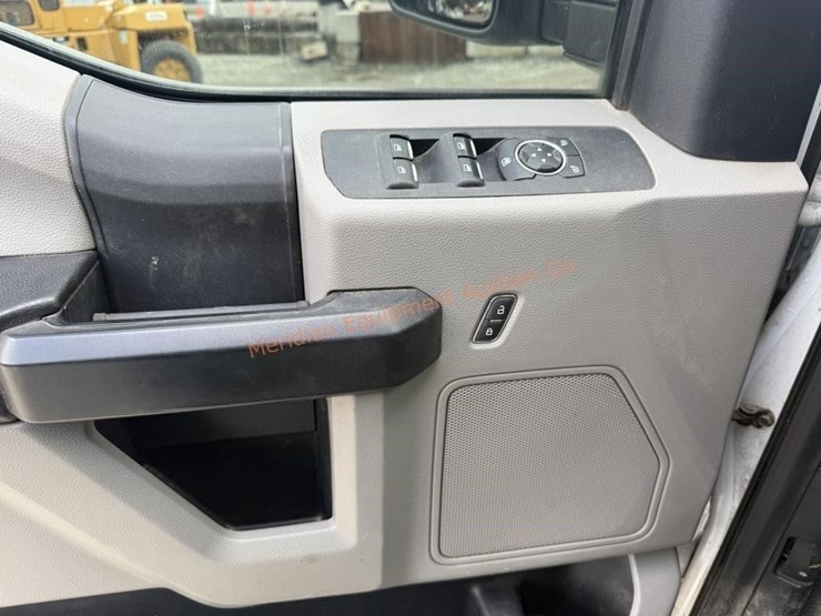 2020-ford-f350-image-31