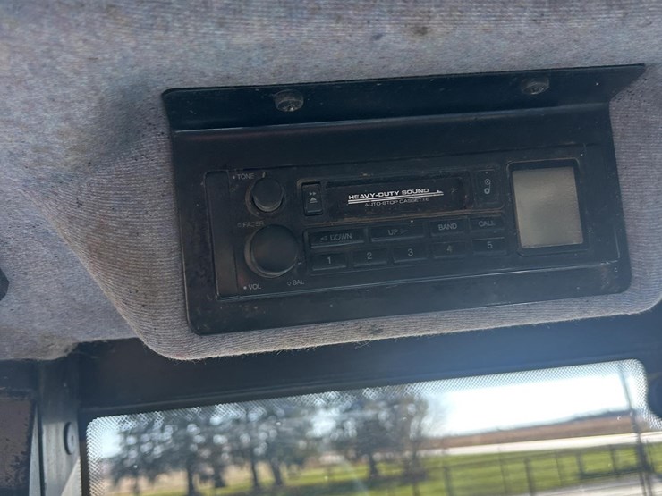 new-holland-tl90-image-15