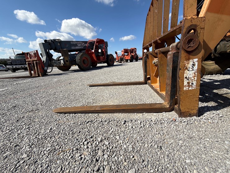 lull-644b-42-image-10