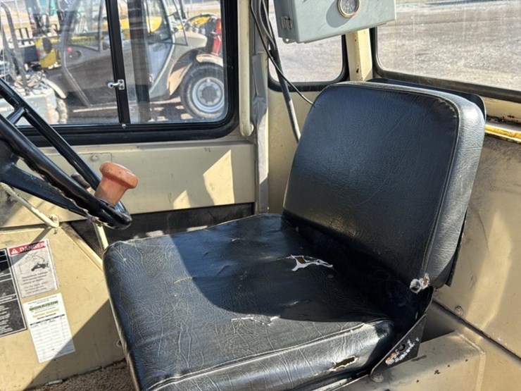 john-deere-4039-image-32