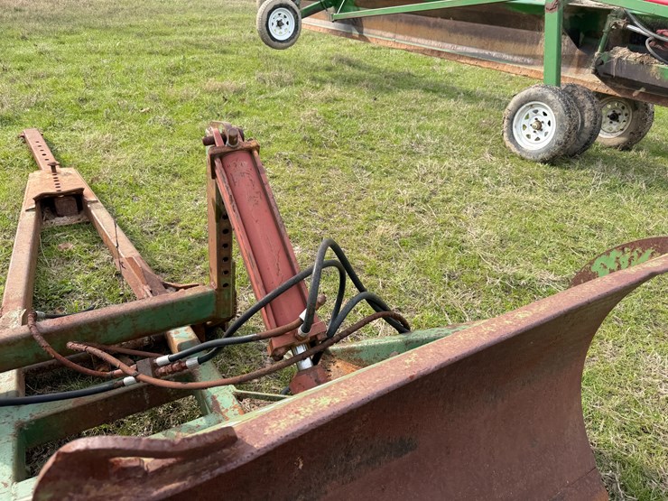 john-deere-8-image-18