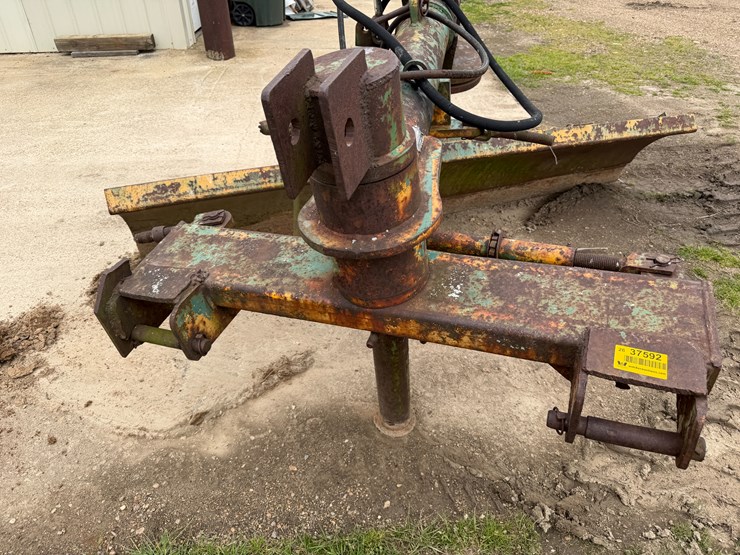 john-deere-8-image-12