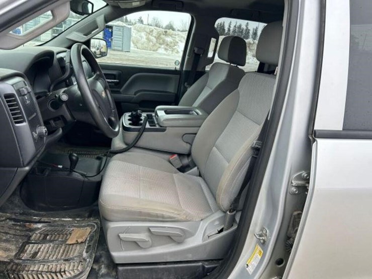 2018-chevrolet-silverado-2500hd-image-10