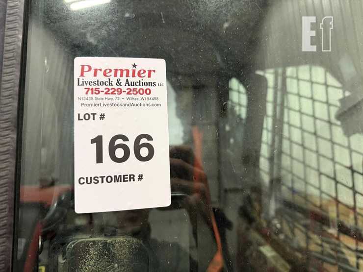 2024-deere-330g-image-26