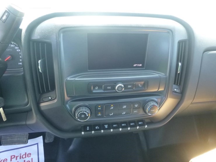 2024-chevrolet-silverado-4500hd-image-13