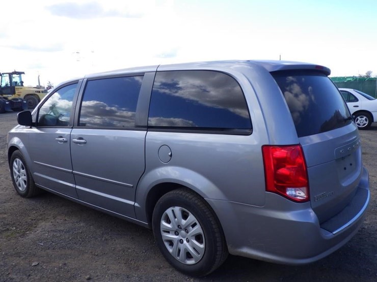 2015-dodge-grand-caravan-image-4