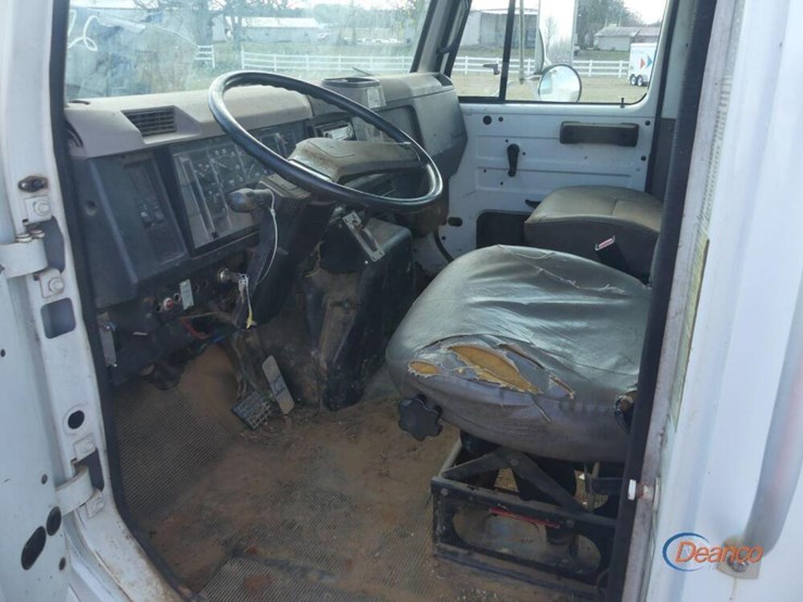 2000-international-4700-image-11