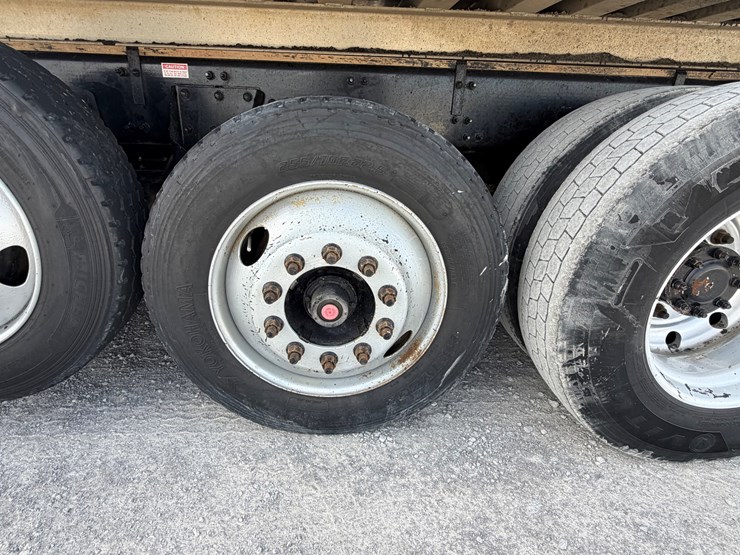 2017-mack-granite-gu713-image-59