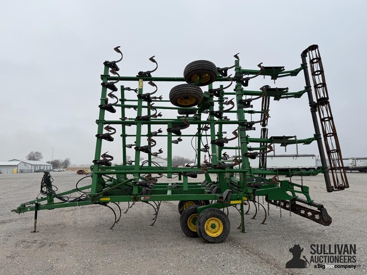 john-deere-2210-image-8