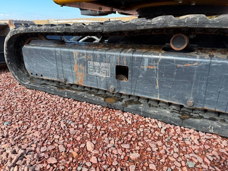 2021-deere-30g-image-10