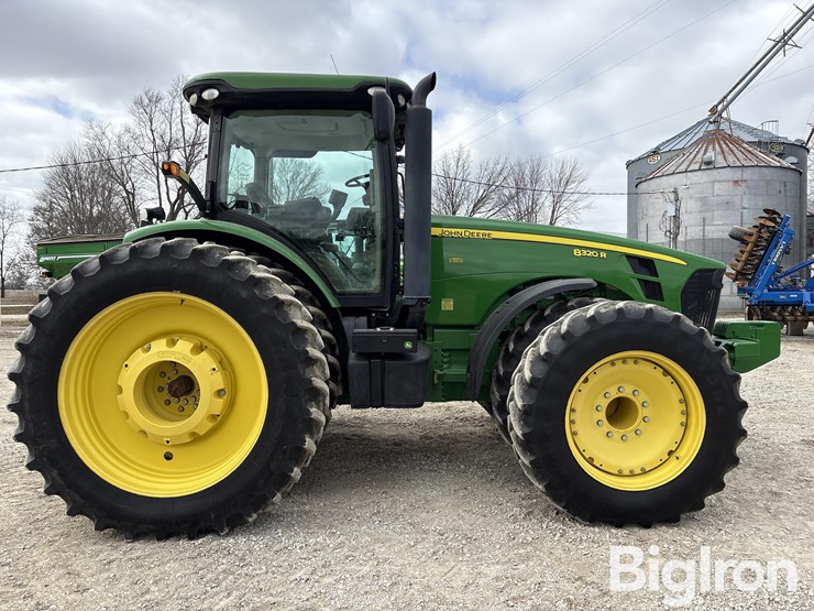 john-deere-8320r-image-4