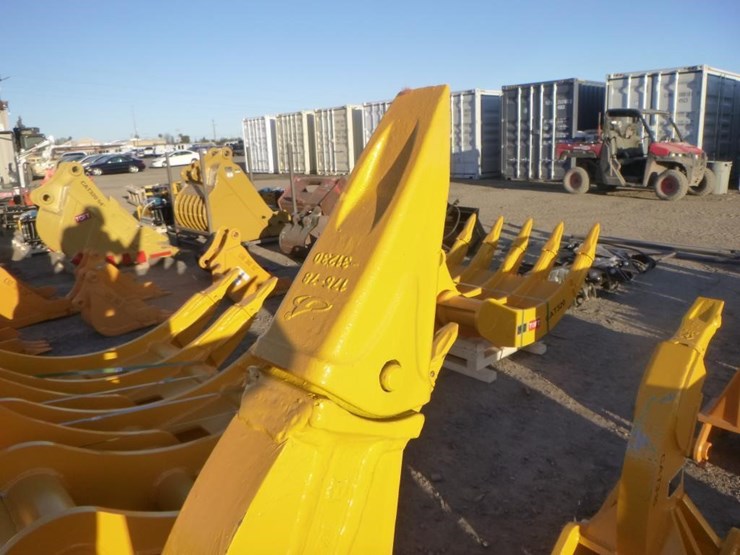 caterpillar-320-image-6