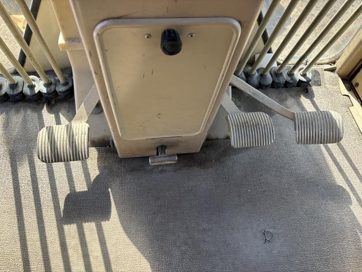 caterpillar-143h-image-52