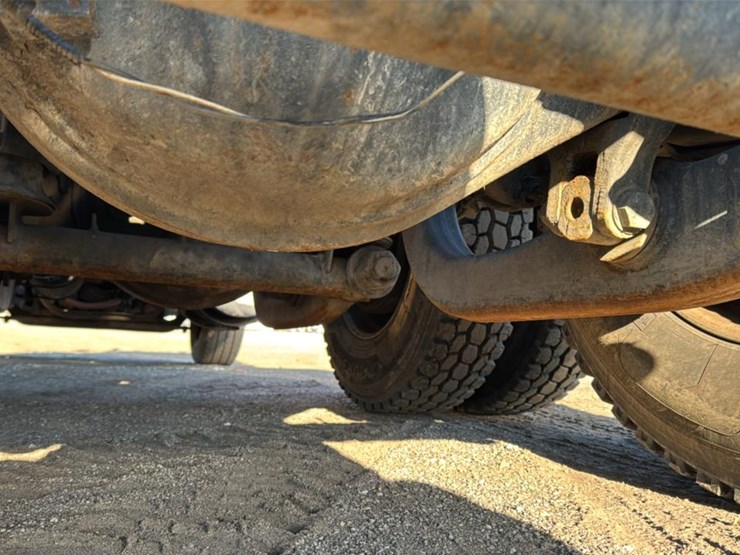 2005-kenworth-t800-image-29