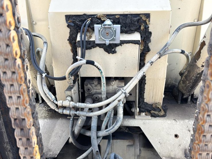 john-deere-4039-image-17