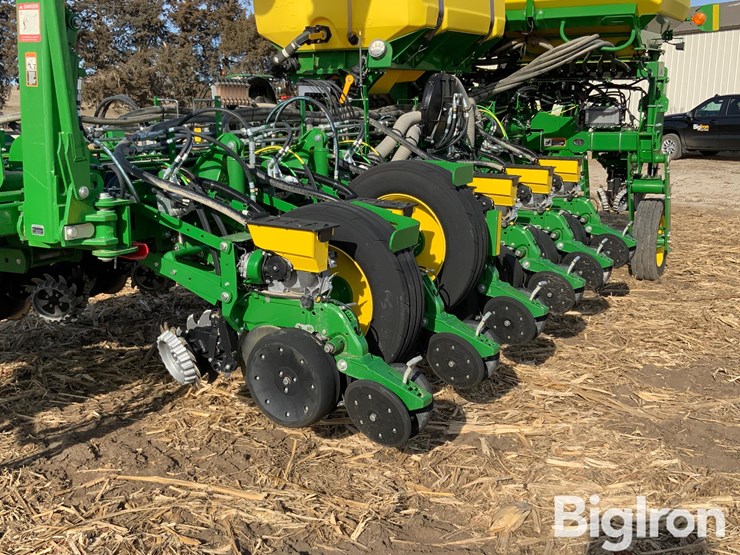 2022-john-deere-1775nt-image-20