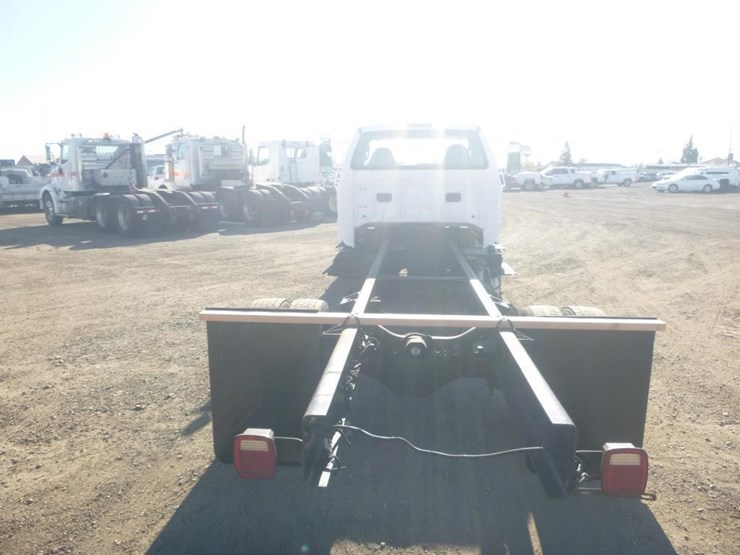 2012-ford-f650-image-6