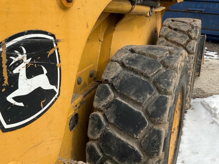 2004-john-deere-320-image-48