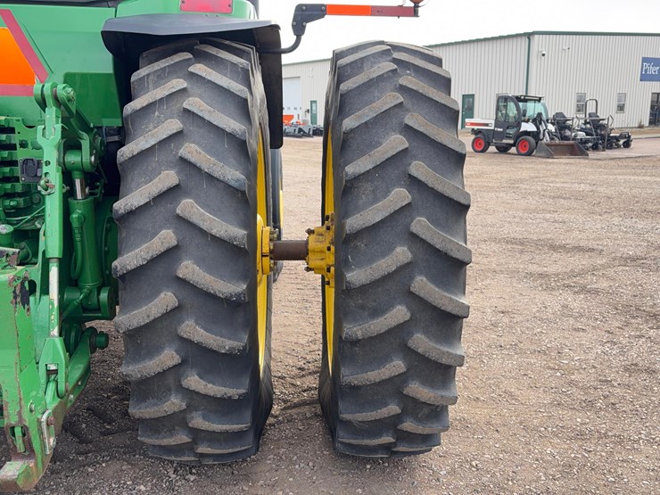 john-deere-8110-image-15