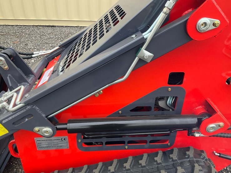 #1011-•-unused-2025-zjz-380-mini-skid-steer-loader-image-8