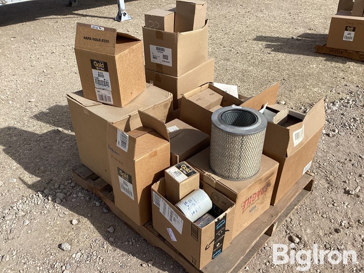 baldwin-/-napa-/-case-oil-&-air-filters-image-1