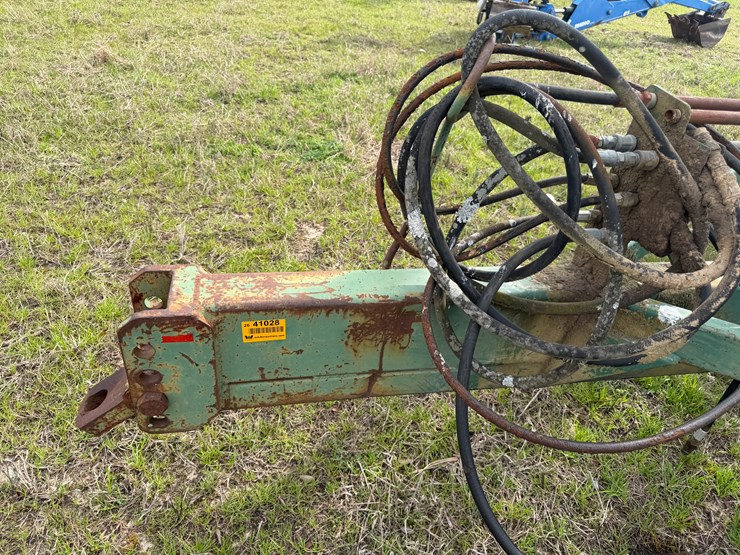 john-deere-32-image-36