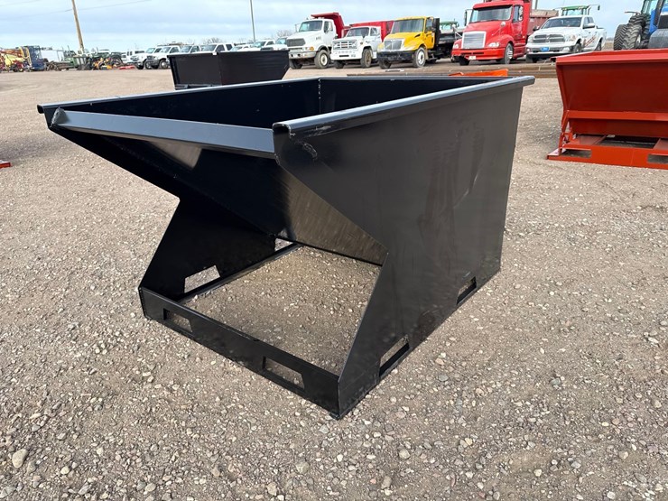 skid-steer-hopper-with-fork-pockets-image-1