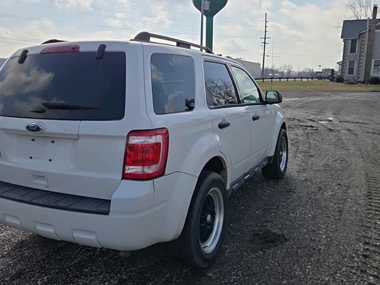 2011-ford-escape-xlt-image-5