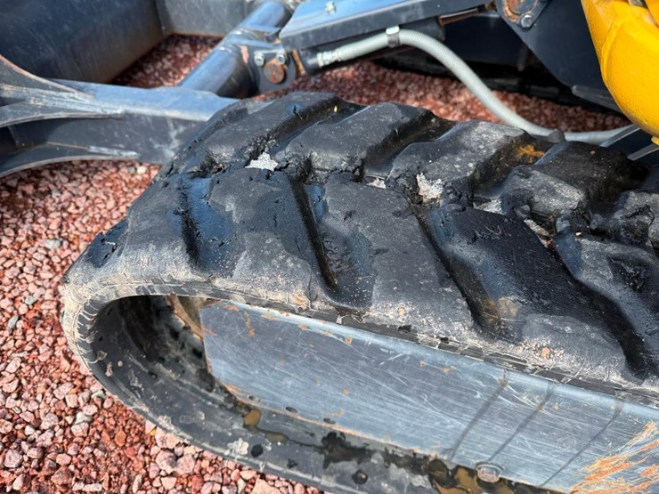 2021-deere-30g-image-8