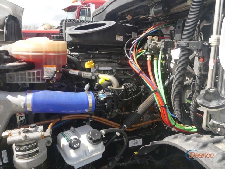 2023-freightliner-cascadia-116-image-8