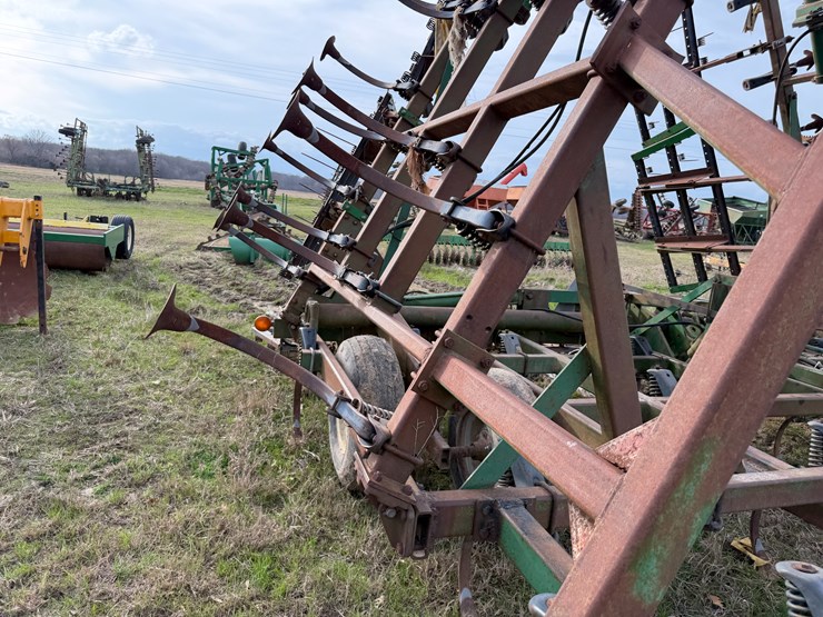 john-deere-38-image-51