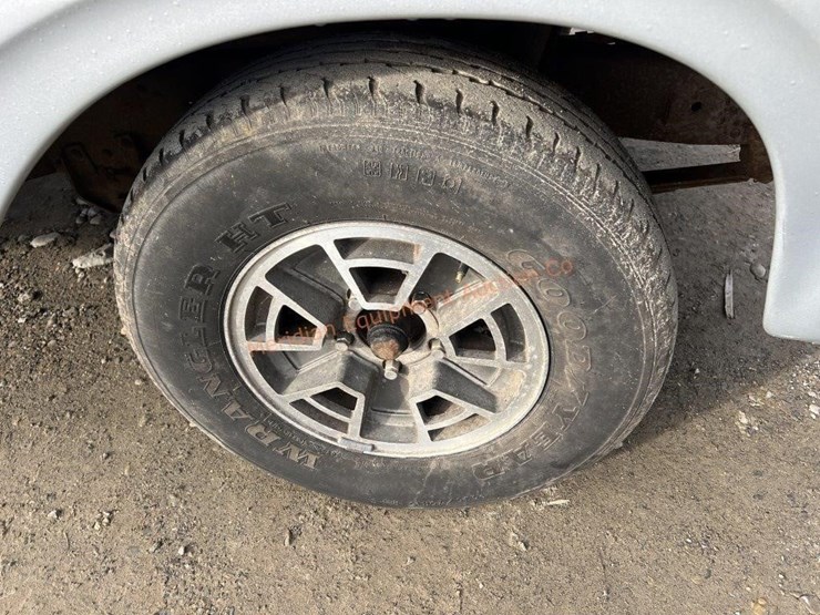 1964-ford-100-image-10