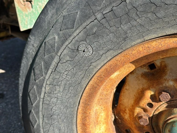 john-deere-510-image-30