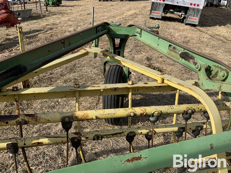 john-deere-670-image-19