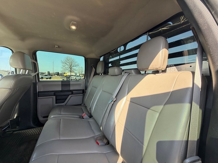 ford-f350-xl-image-16